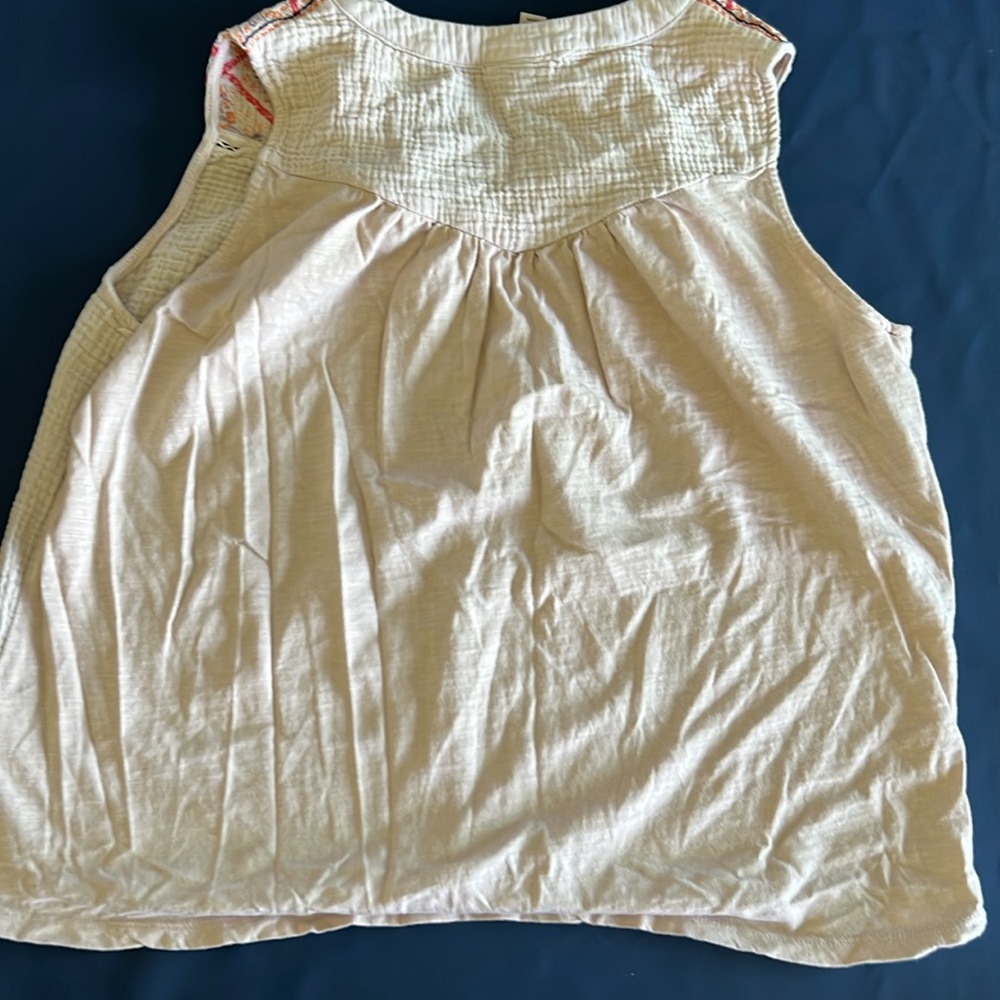 Shirt - Picture 3 of 3